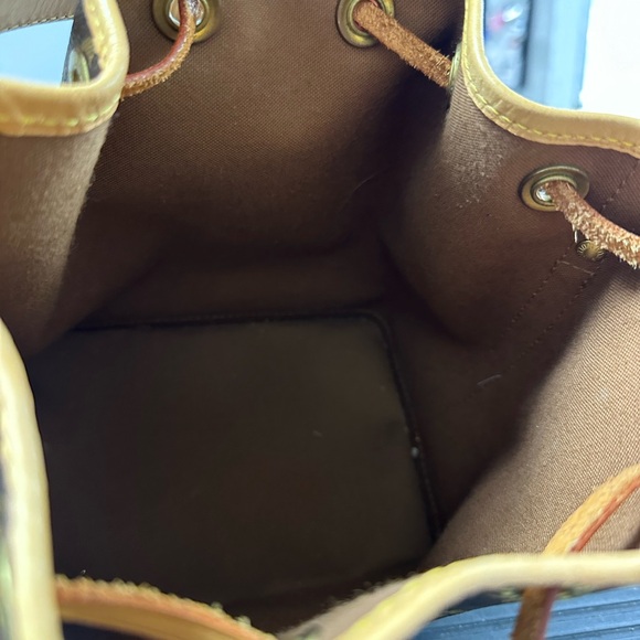 Louis Vuitton Mini Noe Bucket Bag - Picture 8 of 9
